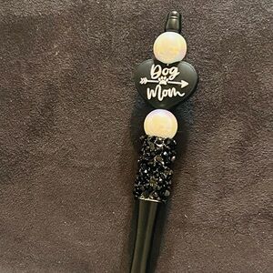 Black Dog Mom Pen